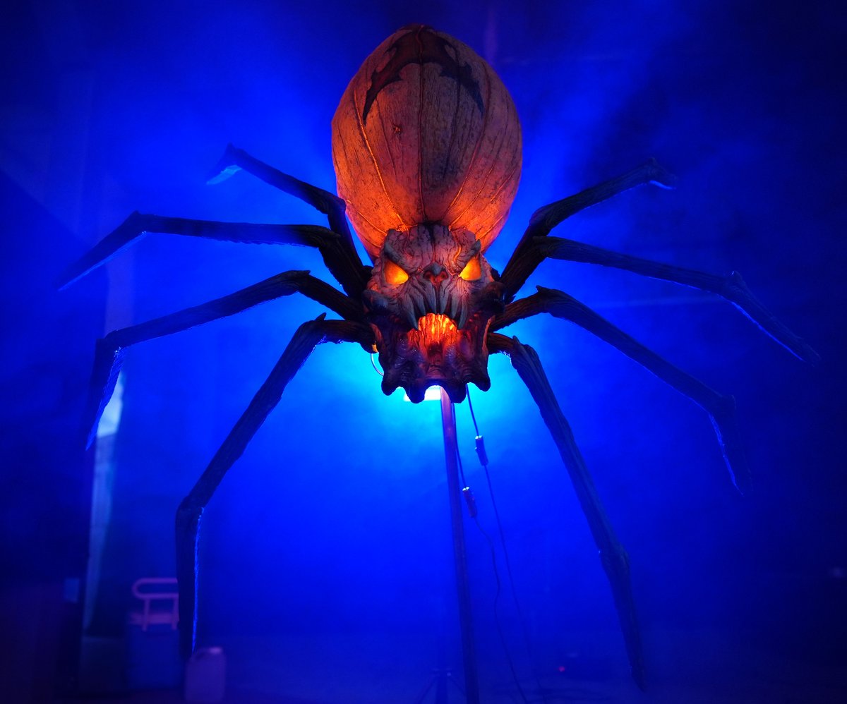 distortionsbiz's tweet photo. New Halloween 2022 Jack Widow prop release! Perfect for your haunted porch or creepy pumpkin patch scene! https://t.co/vt8xmMF8ev