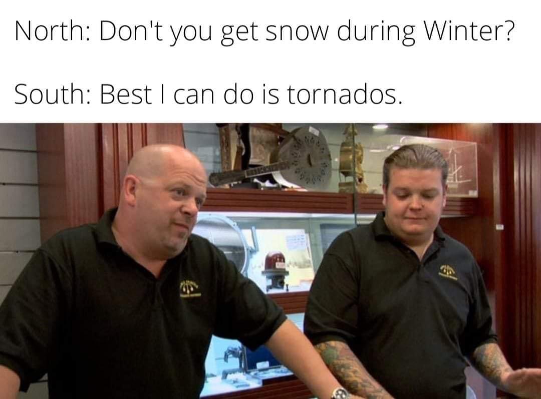 KDACarrie's tweet photo. Kentucky weather 😂 #ThunderSnow #Naders https://t.co/Fucw10rEKf
