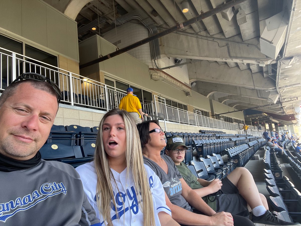 brookee_ander's tweet photo. @Royals My family can’t take a photo but at least we were at a Royals game https://t.co/UnqOJqnso3