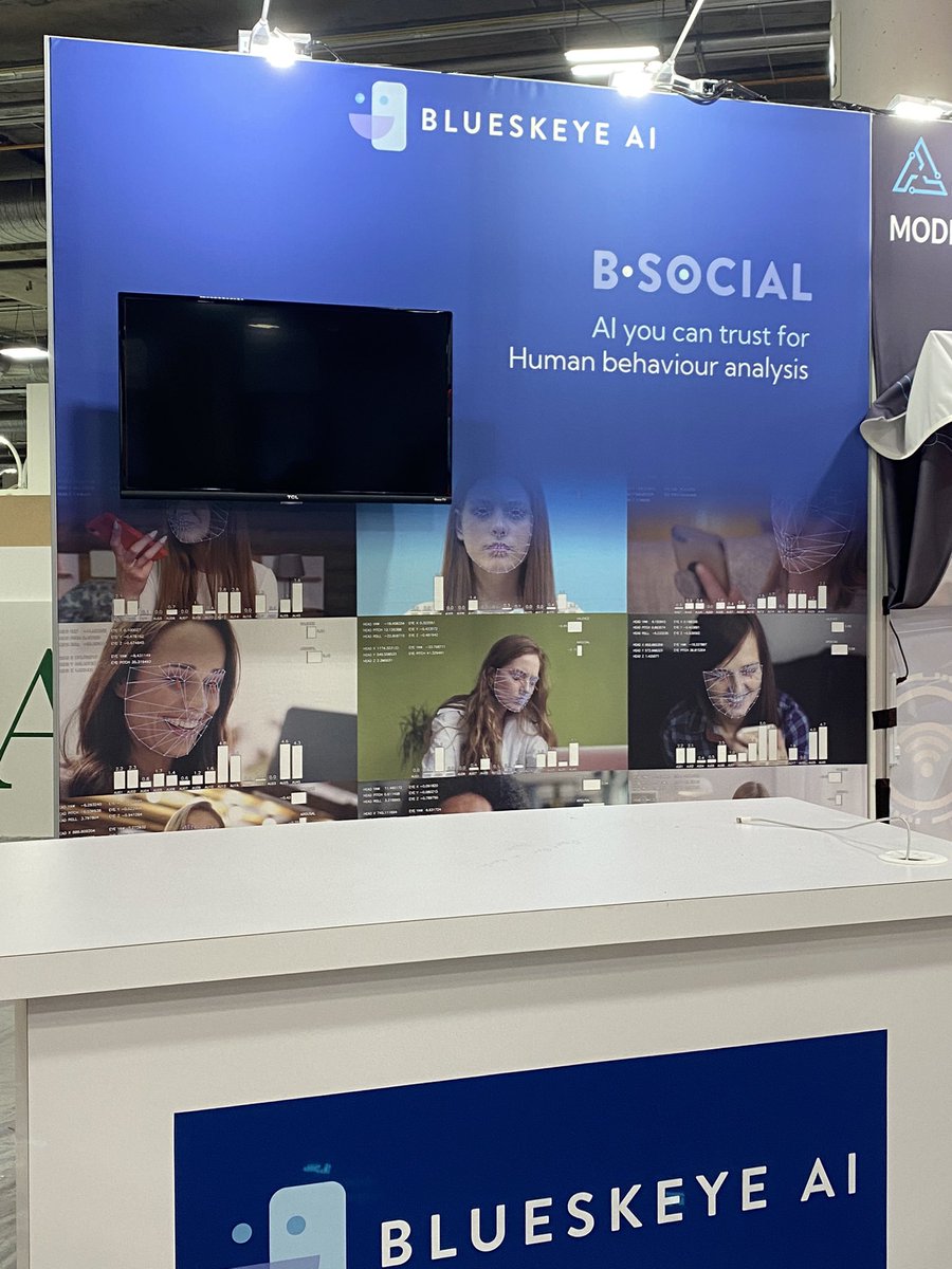 Sarah Wright tweet media