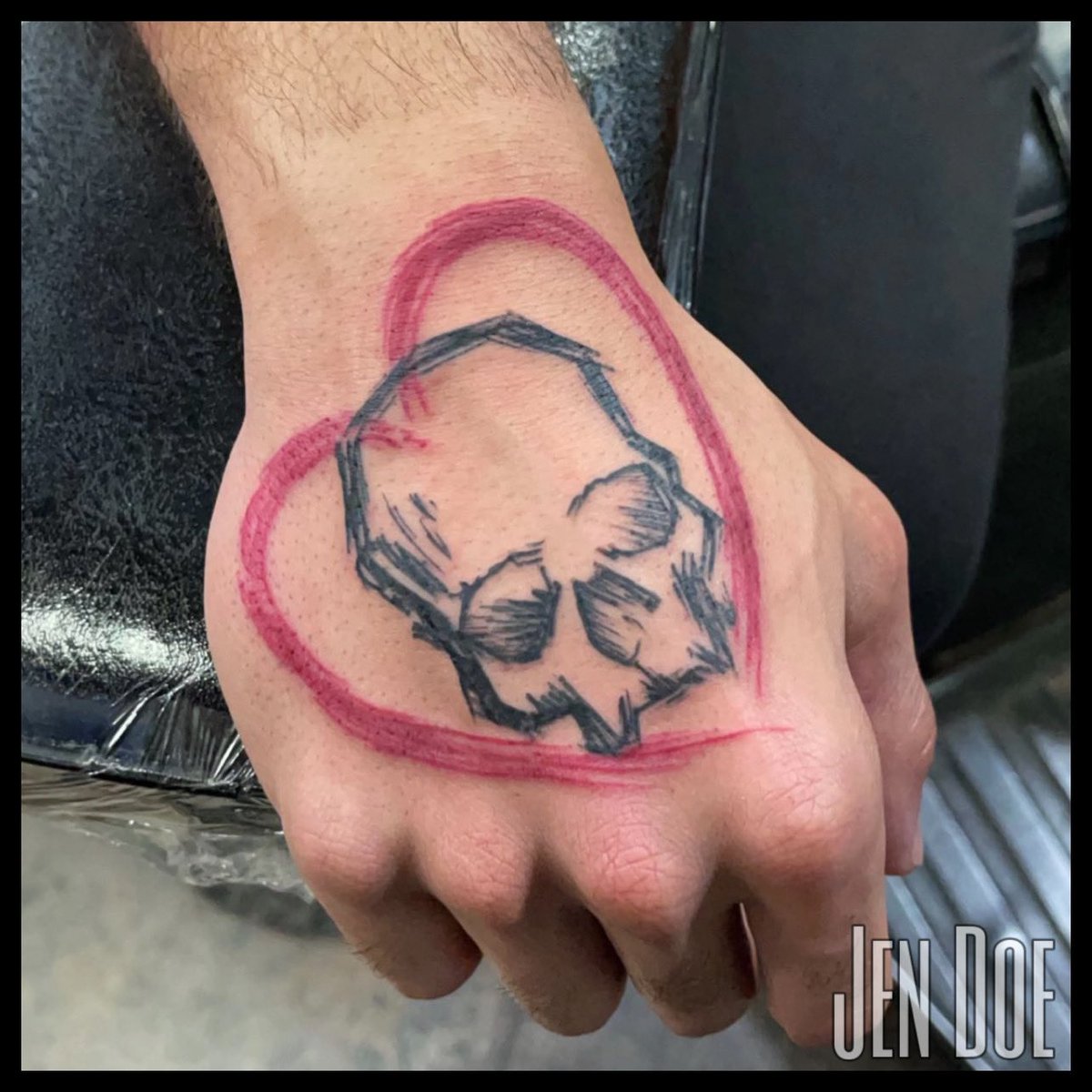 𝑱𝒆𝒏 𝑫𝒐𝒆 tweet media