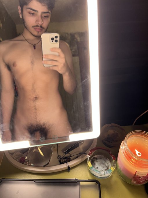 NGL my BUSH turnin me ON   https://t.co/RZa5lClTJz https://t.co/9Vq6SBLkSr