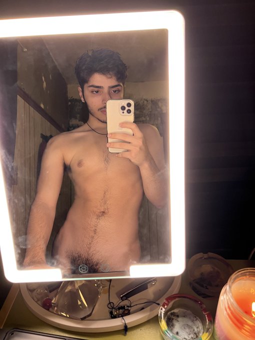 NGL my BUSH turnin me ON   https://t.co/RZa5lClTJz https://t.co/9Vq6SBLkSr