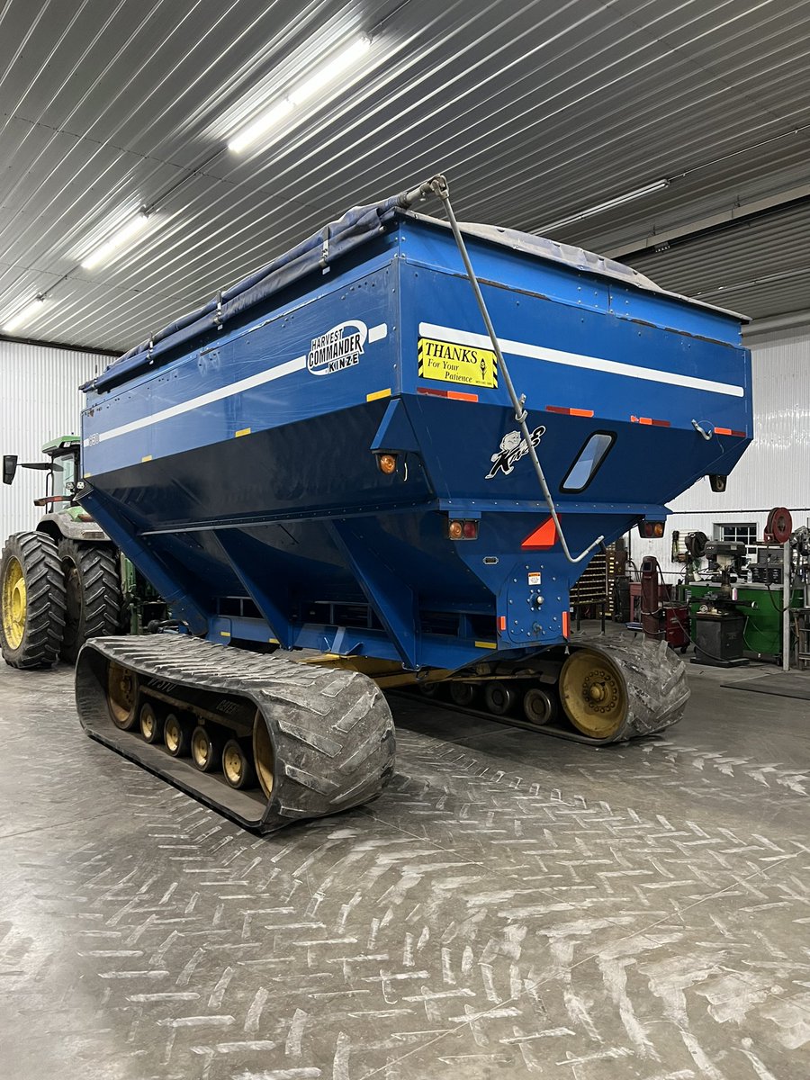 SmithFamFarms's tweet image. We have a Kinze 850 on tracks for sale. Rochester, Indiana. $29,500