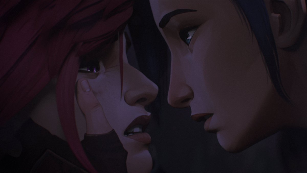 NetflixGeeked's tweet image. face cradling? it&apos;s a girl thing.