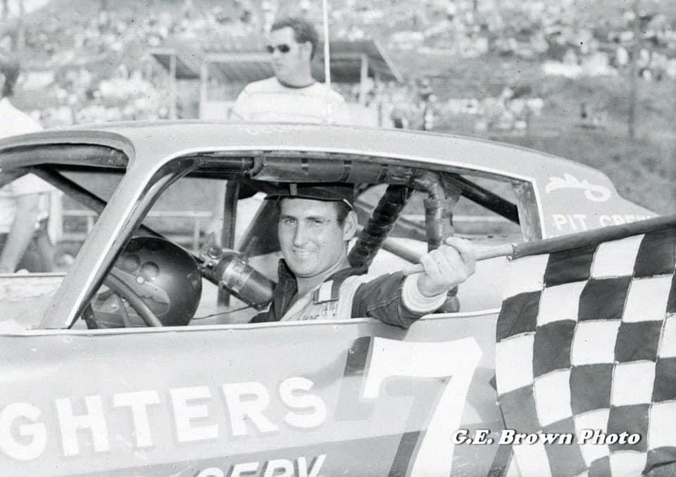 DelphComm1's tweet photo. Dirt racing lost another legend today, as Hall of Famer Delmas Conley passed away at the age of 79. It has been an honor to work for him for the last 20 years & a pleasure to watch him race since I was young. Keep the Conleyโs in your prayers & respect their privacy๐ #teamconley https://t.co/8C2YaBHlPs