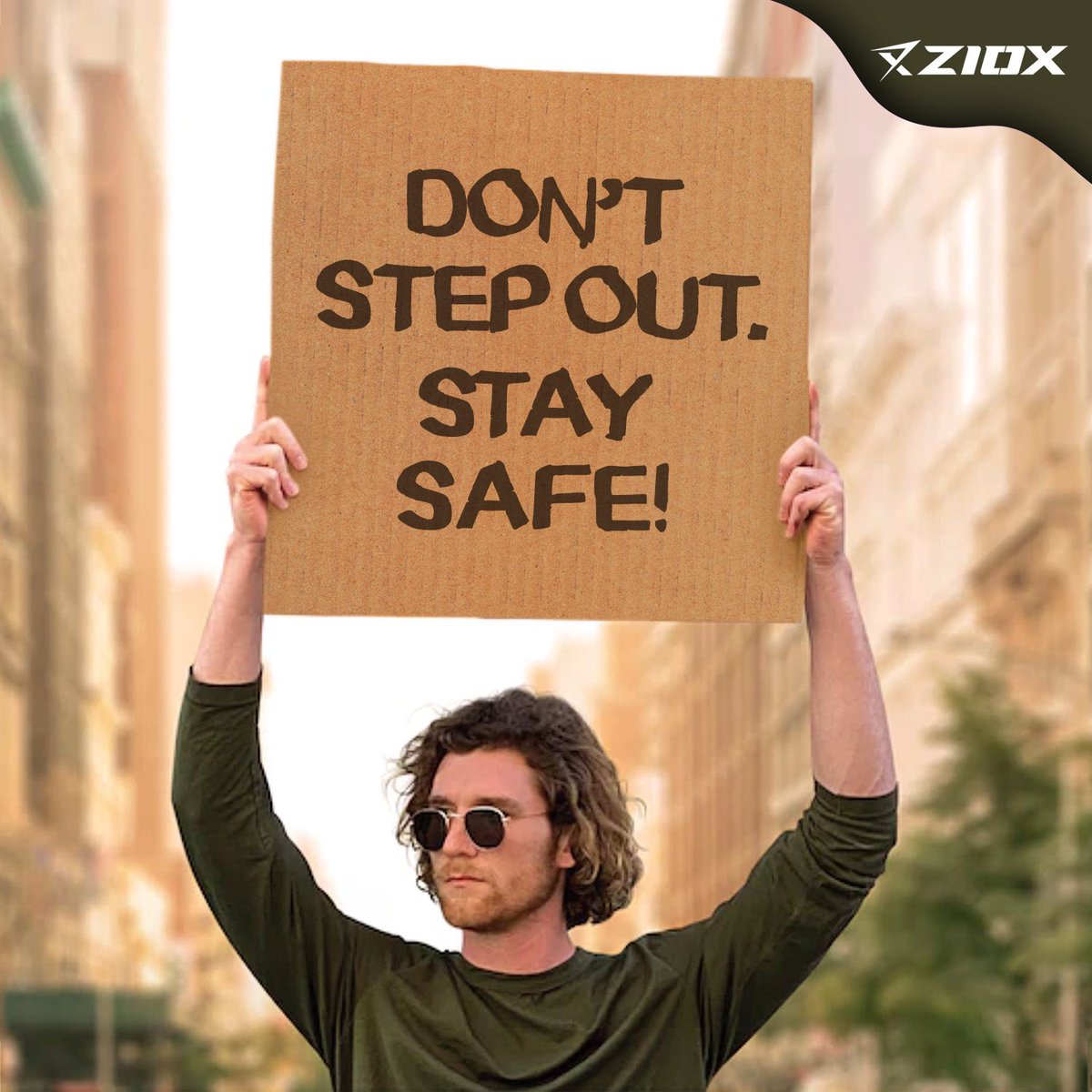 Boards don't lie! 
#Omicron is out there. Stay in and take care of your #health.

#ziox #dudewithsign #safetyfirst #precautions #covid #healthyindia #safety #india #world #worldsafety #newyear #technology #trendingpost #momentmarketing #viral #zioxofficial #zioxelectronics