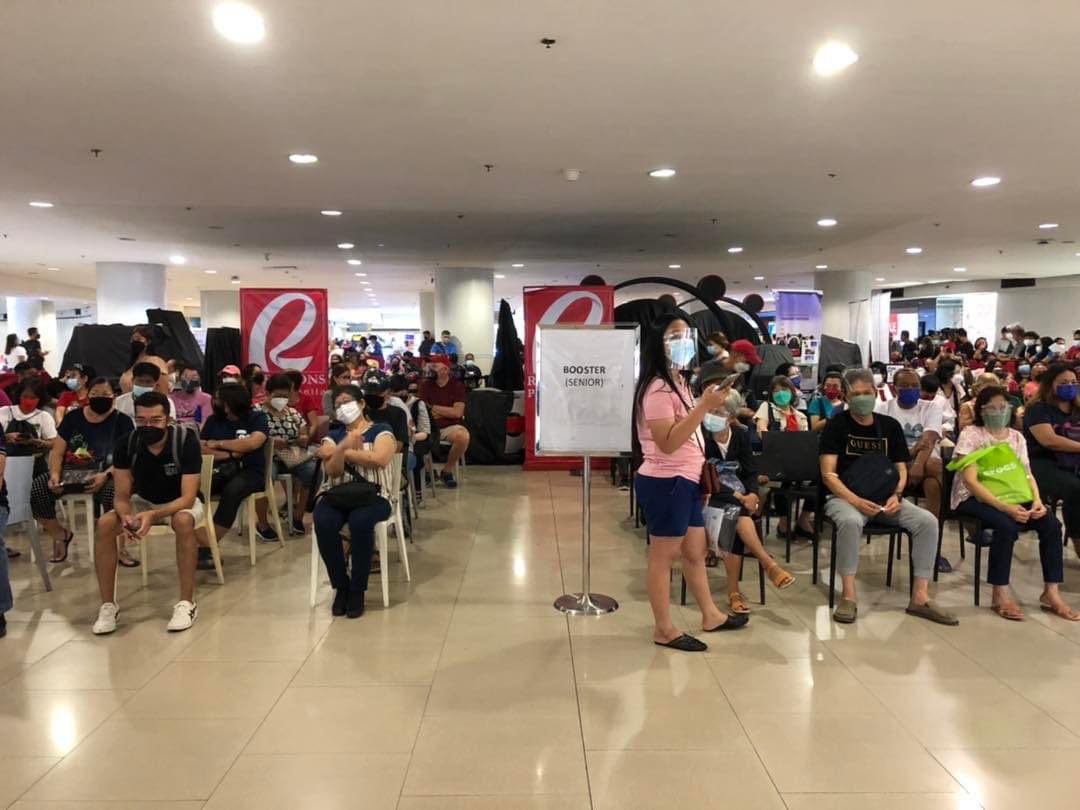 IskoMoreno's tweet photo. Natutuwa ako na yung ating mga kababayan ay tumutugon sa ating panawagan na magpabakuna na. 

Masaya ako sa mga senior citizens dahil sila ay nagpapa-booster which is important for everyone.

Sa mga magulang, iregister na inyong mga anak sa https://t.co/iIA4J5sUyy

Salamat 🙏🏻 https://t.co/COHXqUEiN2