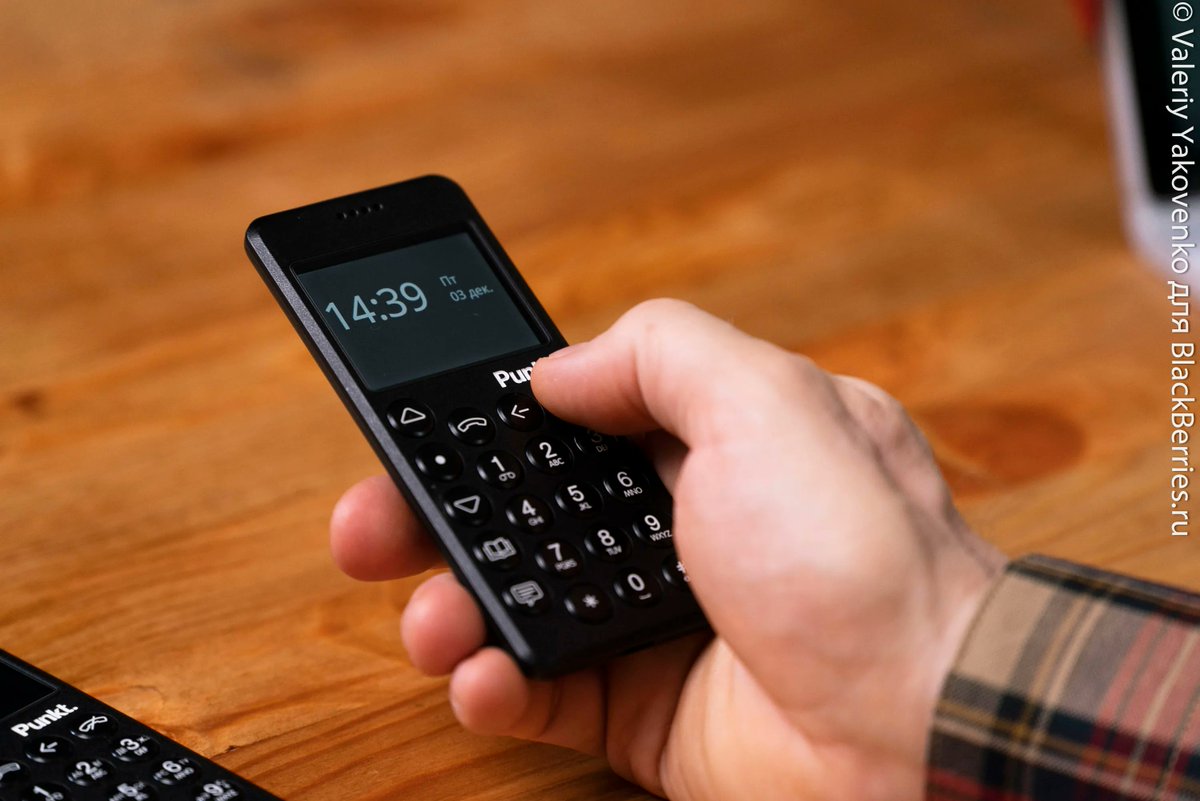 blackberriesru's tweet photo. Представляем новое поколение телефонов Punkt MP 02. В ноябре 2021 года компания представила обновленный Punkt MP 02 New Generation второго поколения, получивший новую аппаратную базу для поддержки сетей 4G LTE по всему миру https://t.co/RjyjUkVTPZ #Punkt #PunktMP02 https://t.co/KMep3Zavhu