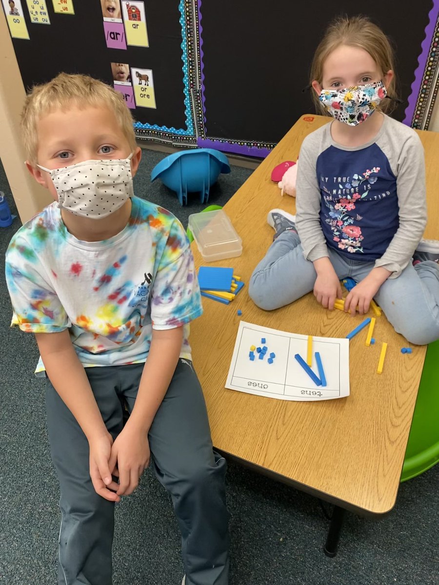 arielsandvik1's tweet photo. Learning all about place value! #MakeADifference https://t.co/8MoO6j5LfZ