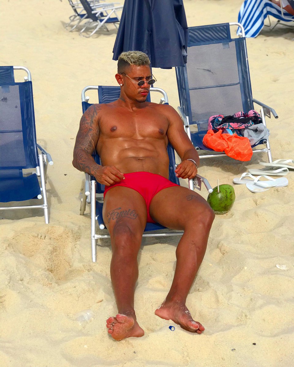 WesleyNeres18's tweet photo. Praia 🏝 https://t.co/ZptFJOyMbo