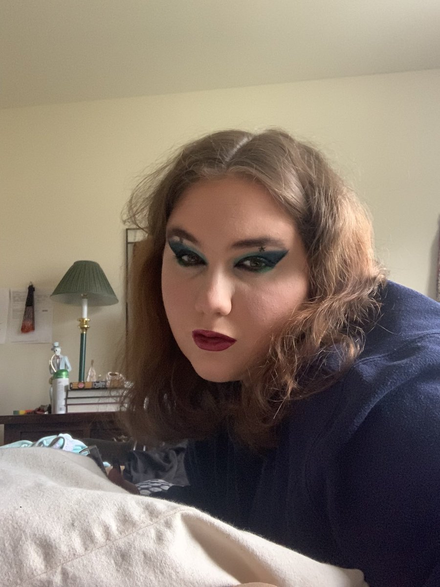vahallaking's tweet photo. /;/ pretty face but no booty tbh https://t.co/Ykf3vLNDEV