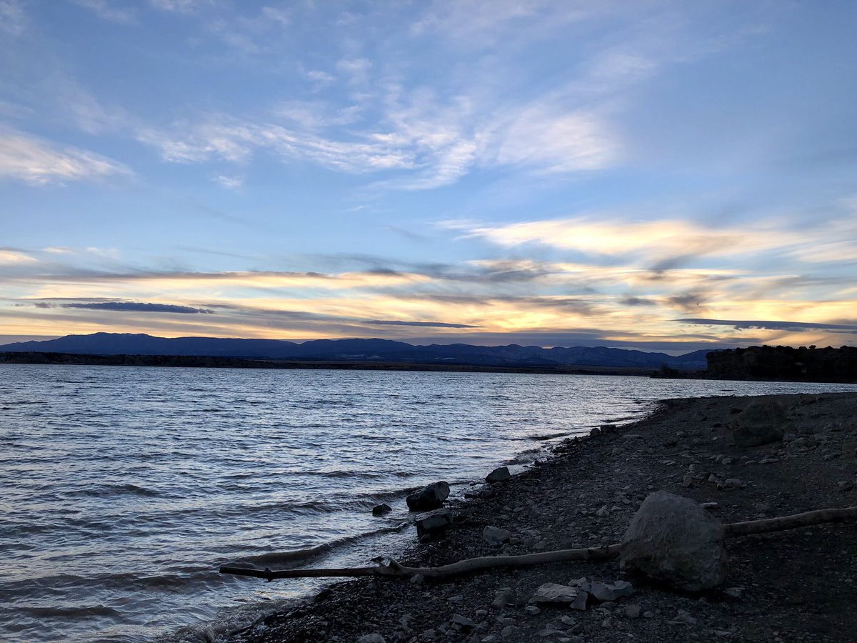 Roberto_M_Jr's tweet photo. Beautiful night on the lake. 
Lake Pueblo, Colorado https://t.co/PafuzW0x8N