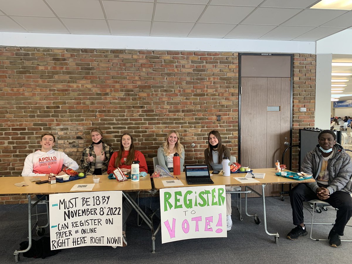 YoungPeoplesCo1's tweet photo. Apollo students! We are running a table where you can register to vote during lunchtime all week (January 3rd- 7th). You must be 18 by November 8th, 2022 to register. Hope to see you all there! #getregistered #vote https://t.co/L5SYw3AsoV