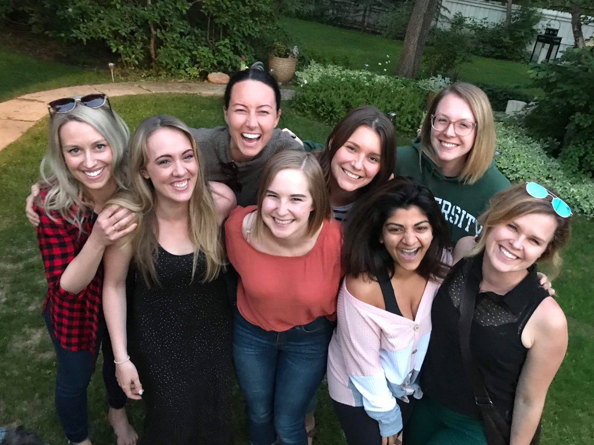 HeatherYQR's tweet photo. You’ve brought insight our book club, you’ve become a friendly and familiar face on our TV screens, and you’ve always given your very best to #yqr.

You’ll be missed big time, @GinaCTV. 💕

Good luck to “That Girl” @CTVCalgary! 🥳 https://t.co/RrfXyPFrDe
