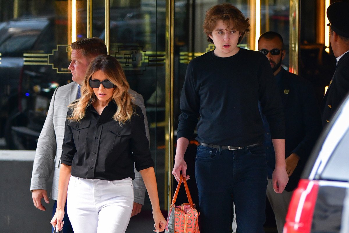 topnotch36532's tweet photo. #AccordingToTheStatistics Donald Trump, on any particular day, spends less than .0034% of his day with son Barron or about 4 nanoseconds. https://t.co/NRqBsP40Rx