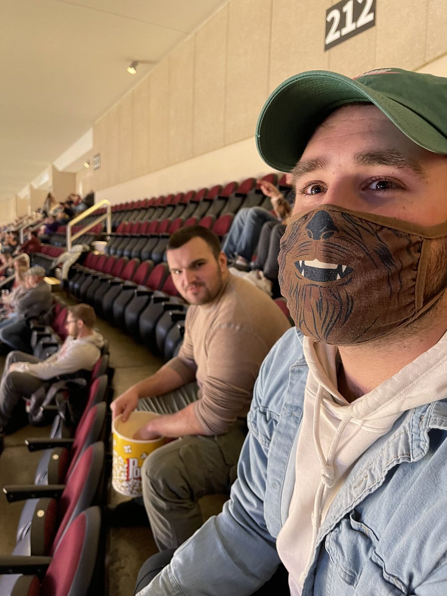 BrianDougher's tweet photo. #FirstCavsGame #LetEmKnow #StarWarsNight https://t.co/uezIsHUeNY