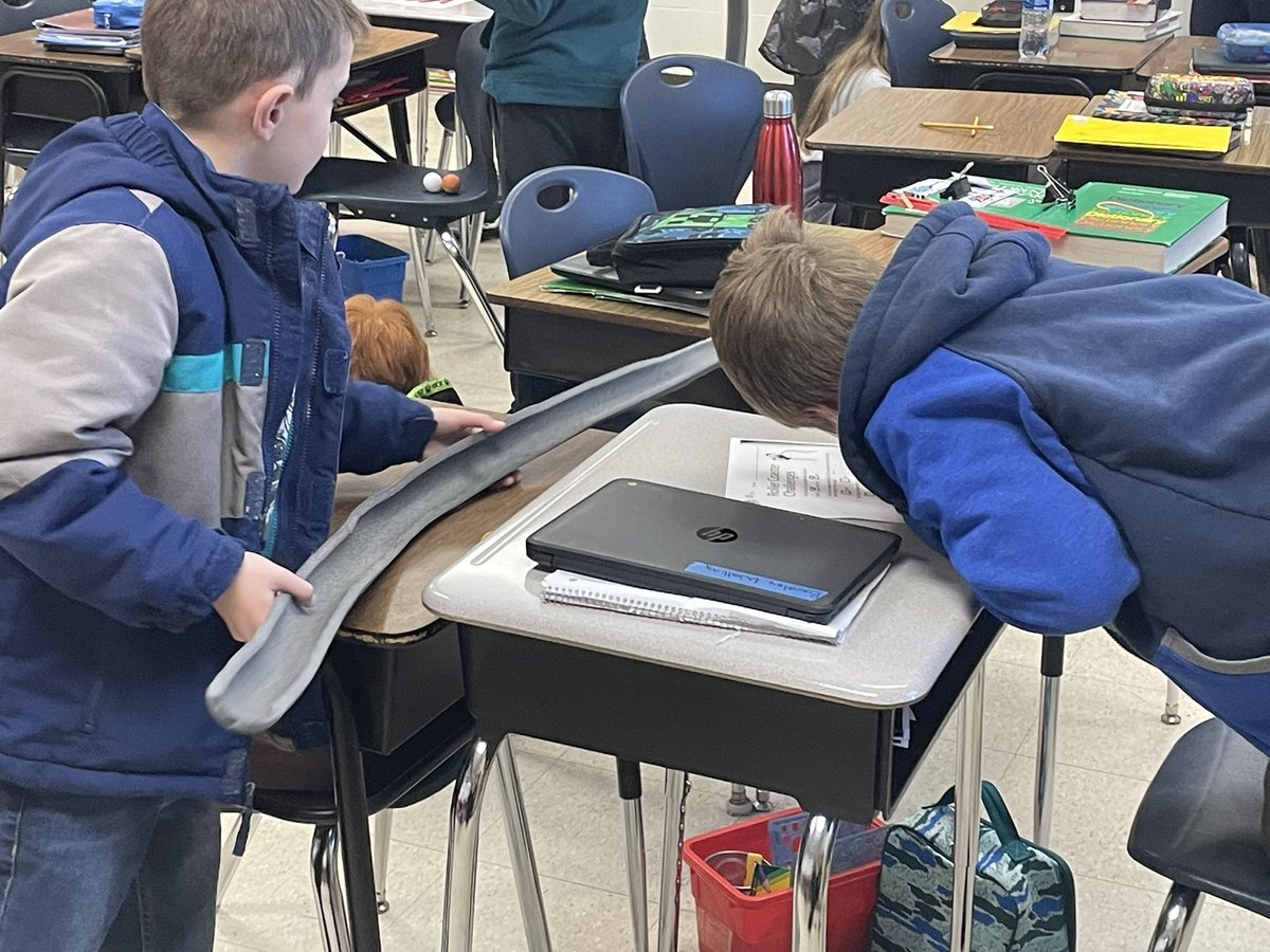 l_handlon's tweet photo. Students exploring with roller coasters today to learn more about the relationship between energy and speed. #tmgenius @TME_tigers https://t.co/kZvjvSPZQD