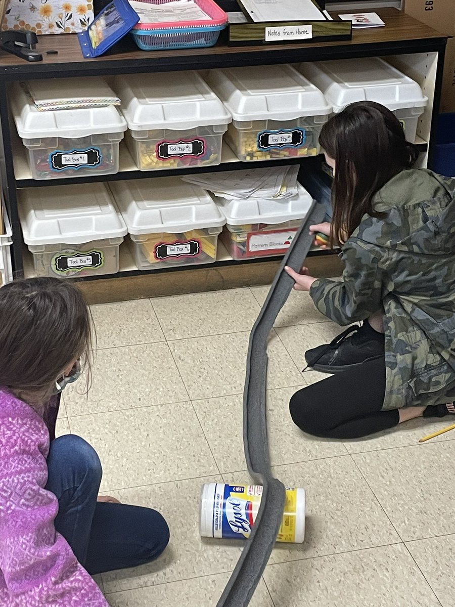 l_handlon's tweet photo. Students exploring with roller coasters today to learn more about the relationship between energy and speed. #tmgenius @TME_tigers https://t.co/kZvjvSPZQD