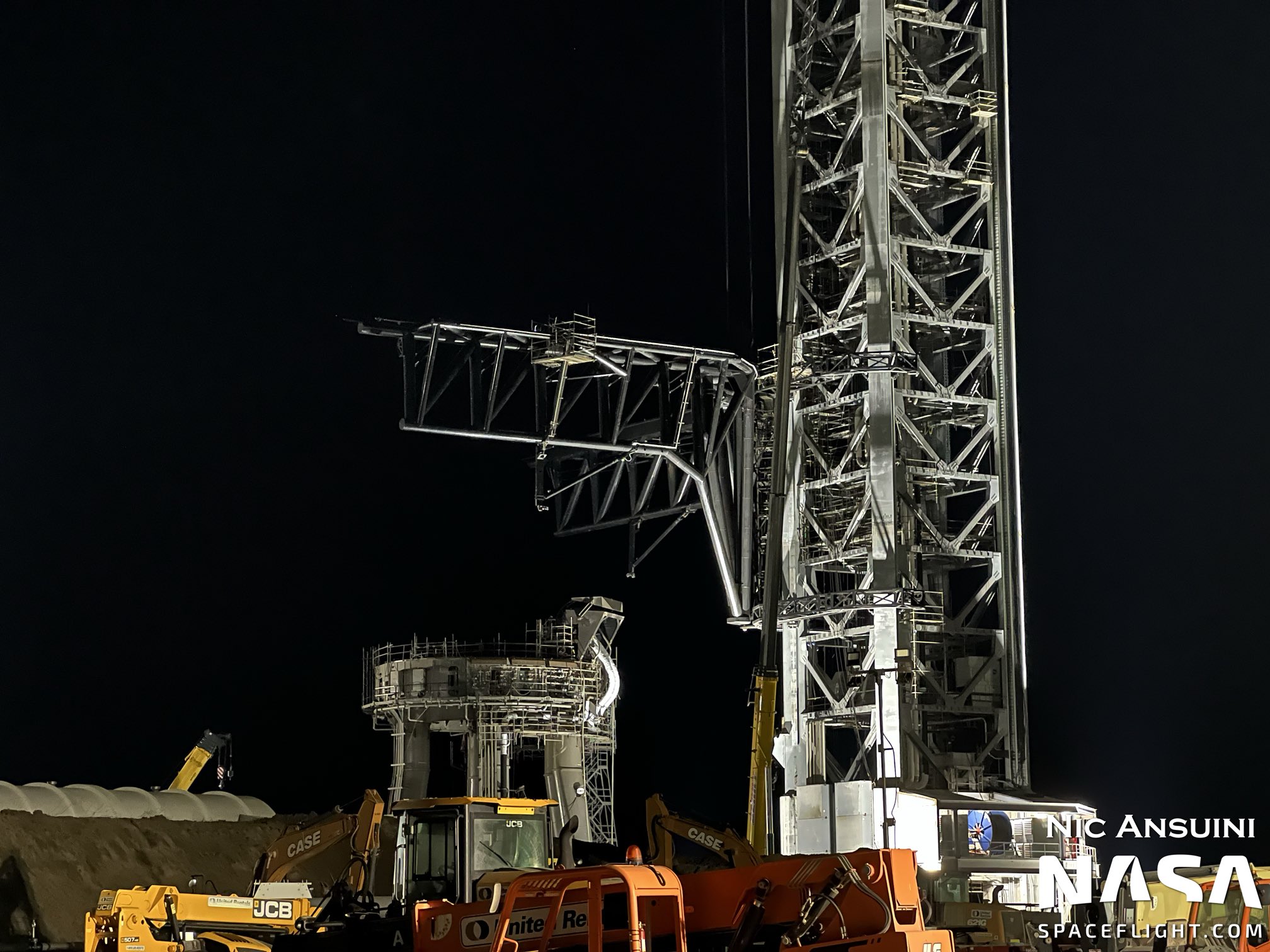 FITOa2hXEAEBASi?format=jpg&name=large