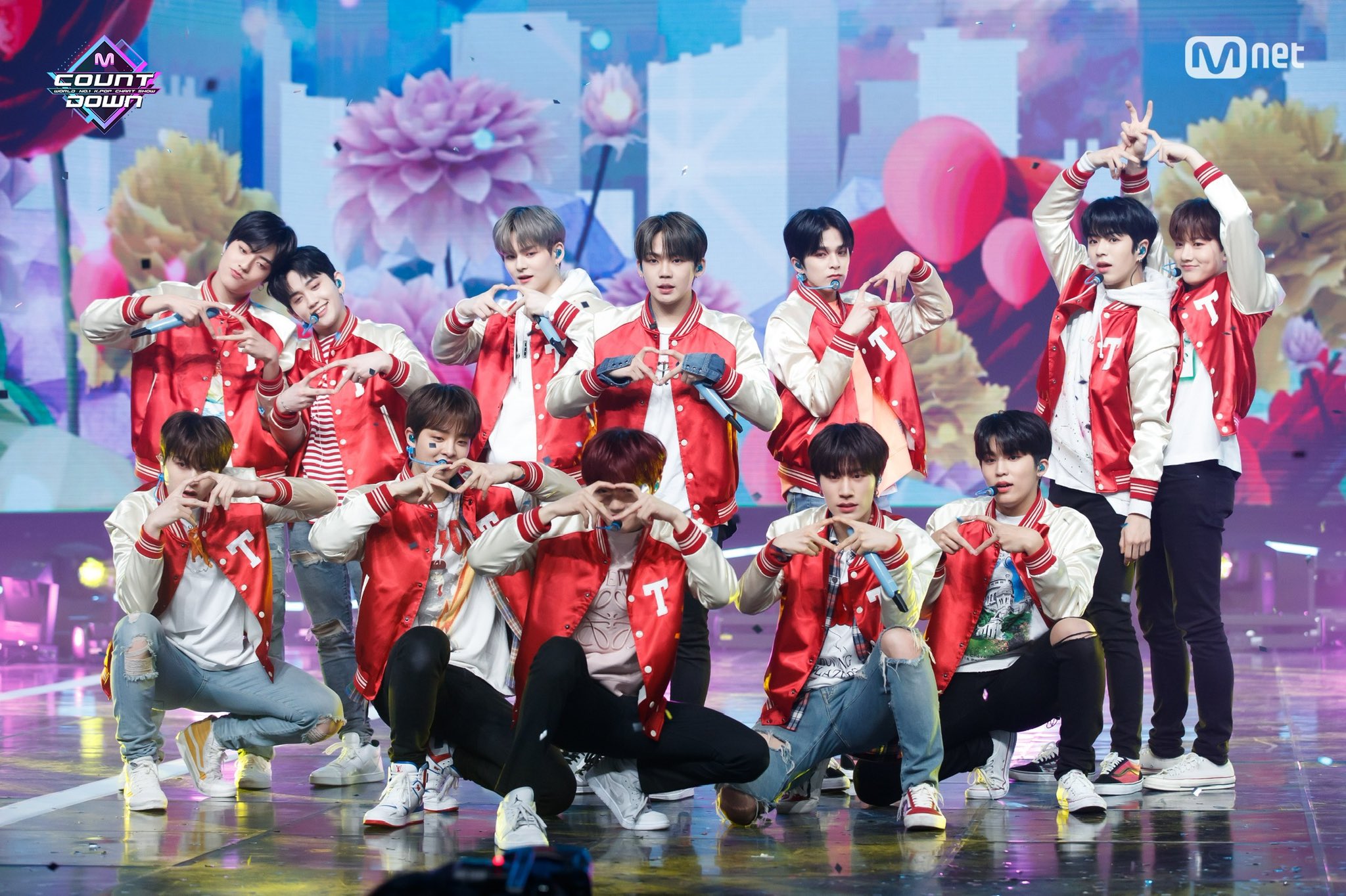 treasure スタジャン 黒