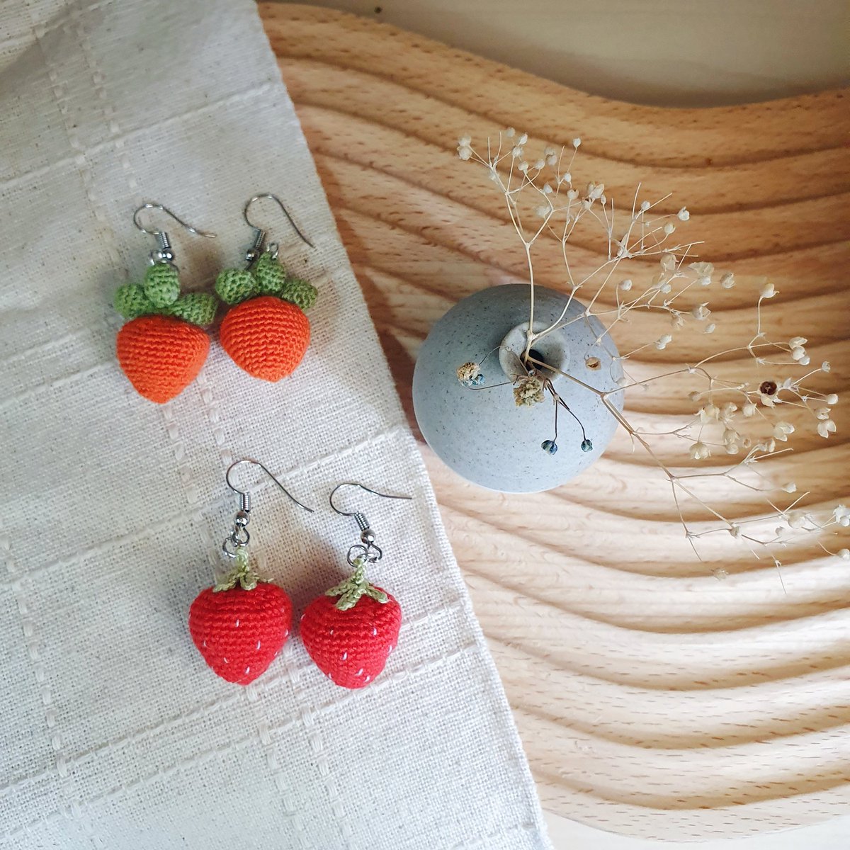 hellokitcrafts's tweet photo. Eat your fruits and veggies!:)
#etsy #etsyshop #earring #fruits #veggies #aesthetic #crochet #Amigurumi #hellokitcrafts #miniatures #MINI #cute https://t.co/liMMpLzBmQ