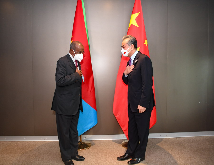 shen_shiwei's tweet photo. 🇨🇳🇪🇷Old friends meet again, now in #Eritrea.
Chinese State Councilor and Foreign Minister Wang Yi and Eritrea's Foreign Minister Osman Saleh have met many times in many occasions. https://t.co/xHsXOyOryw