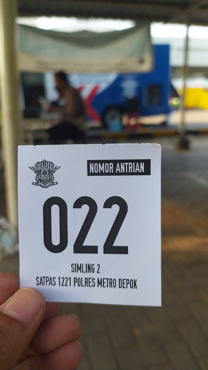 henidewi's tweet photo. Perpu No. 25 tahun 2021, utk syarat perpanjang SIM, Surat kesehatan dikeluarkan dari dokter Kepolisian RI (biasanya dokter incharge di SIMKEL). Masa waktu SIM sesuai dgn kedatangan dan bisa diperpanjang dimana saja. SMART SIM...

#simkeliling
#polresmetrodepok
#hyfreshbojongsari https://t.co/hx4wlH5urw