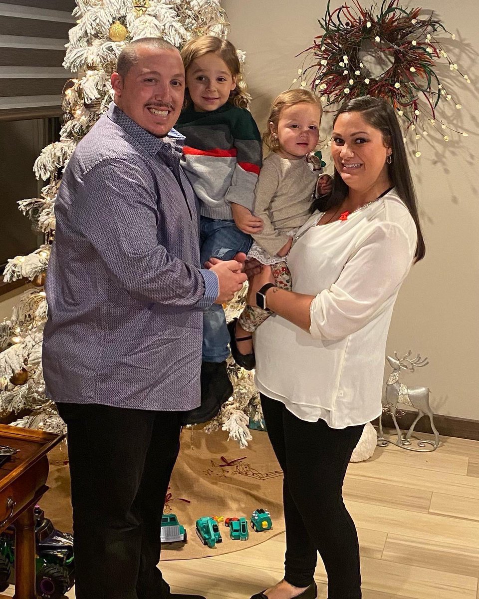 Brad Bichey is a husband, a father, a brother, a son, etc. who also happens to be a strength coach. My main objective is not to make you a GREAT football player, or increase your max, it is to help you become an ELITE MAN! Reach the PERSON not just the ATHLETE! Be the Standard!!