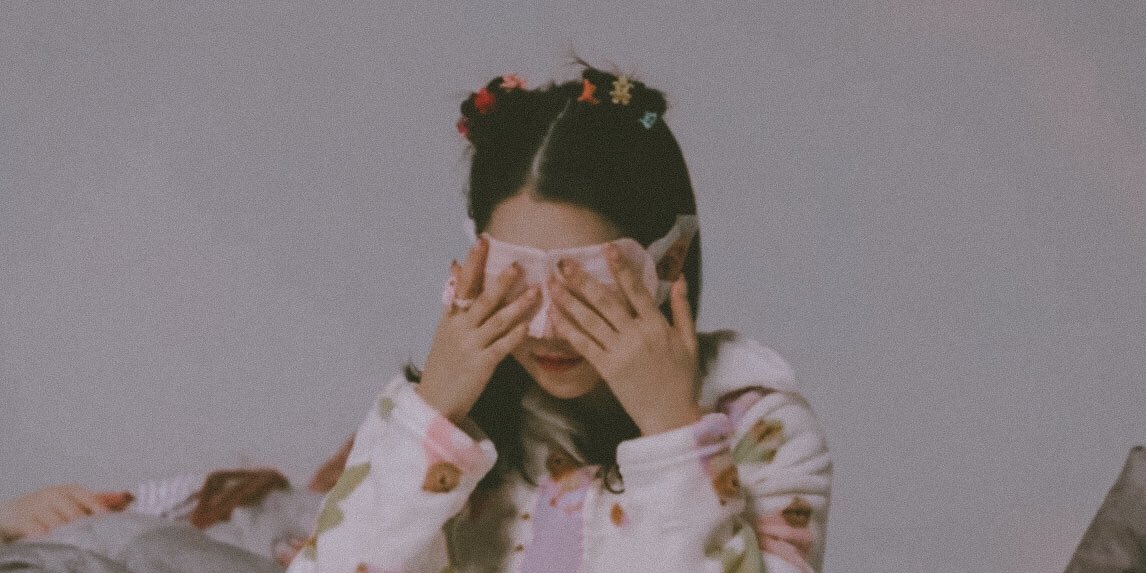 karufilms's tweet photo. she’s so comfy 🥺 https://t.co/hIsdWbyWVZ