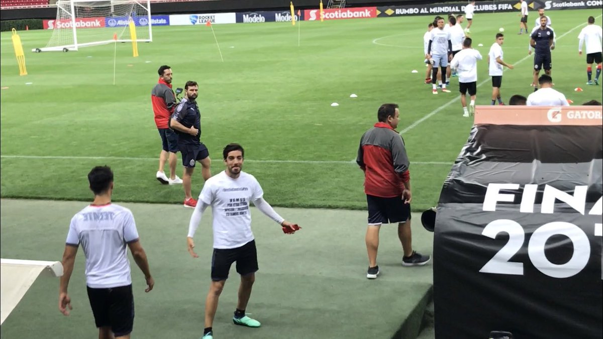 RojiblancaVoz's tweet photo. Y si es por esto que no te quisieron volver a poner la rojiblanca, siéntete orgulloso. Éxito con Rayados. De parte de los chivahermanos, te pedimos una disculpa por la directiva tan pendeja que tenemos. @Rpizarrot #ChivasNoEsParaCualquierDueño https://t.co/IToLT2mlgD