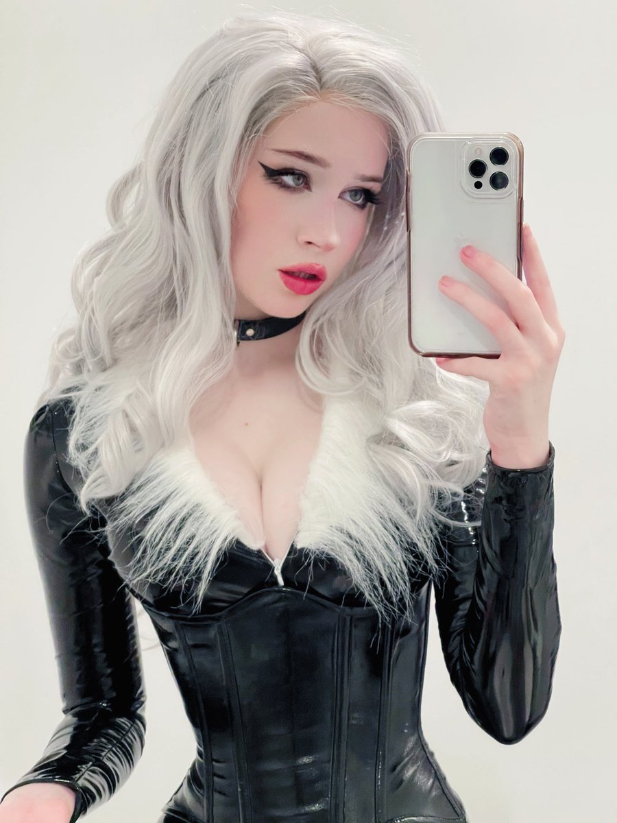 mask on mask off 🐈‍⬛