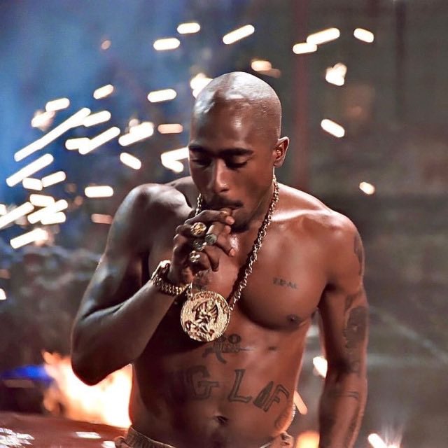 allinhiphop's tweet photo. Tupac https://t.co/RWVHf5fUpD