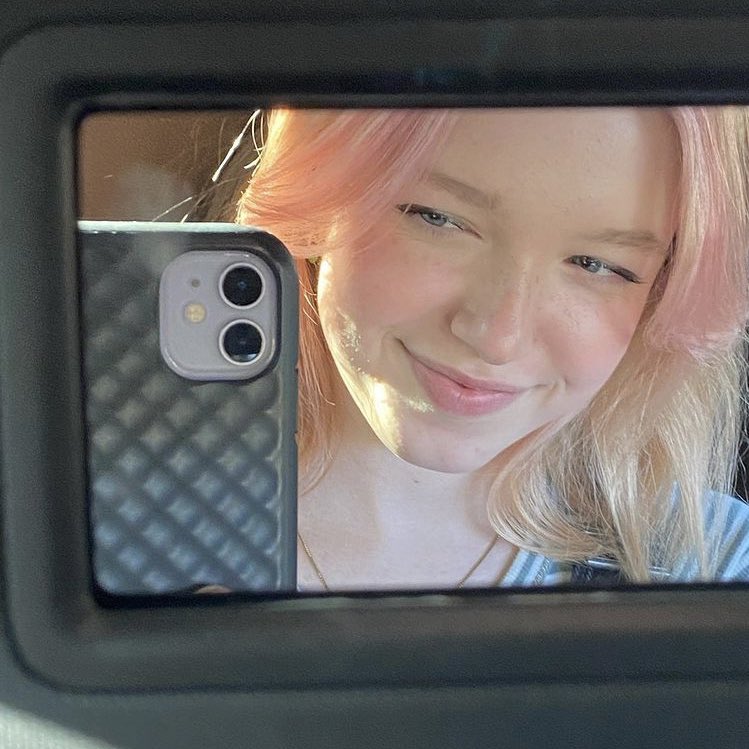thinkershayr's tweet photo. welcome to shay pink hair era. https://t.co/qOuzfn7VkT