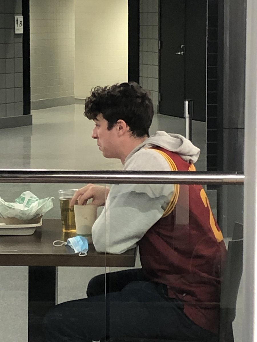 TobiMallow's tweet photo. If you know these people, you should be embarrassed and rethink your relationship with them. Took my dad to the Cavs game and was standing in line for food at half. Right before I order food these two bright young guys (not wearing masks when it’s mandatory btw)…(1/6) https://t.co/4fOhNPW4CF