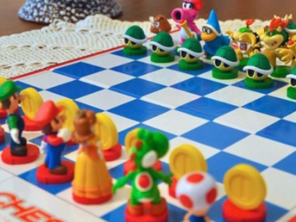 MarioMania] Mario é rei, e Luigi é rainha em jogo de xadrez oficial lançado  pela USAopoly em 2009
