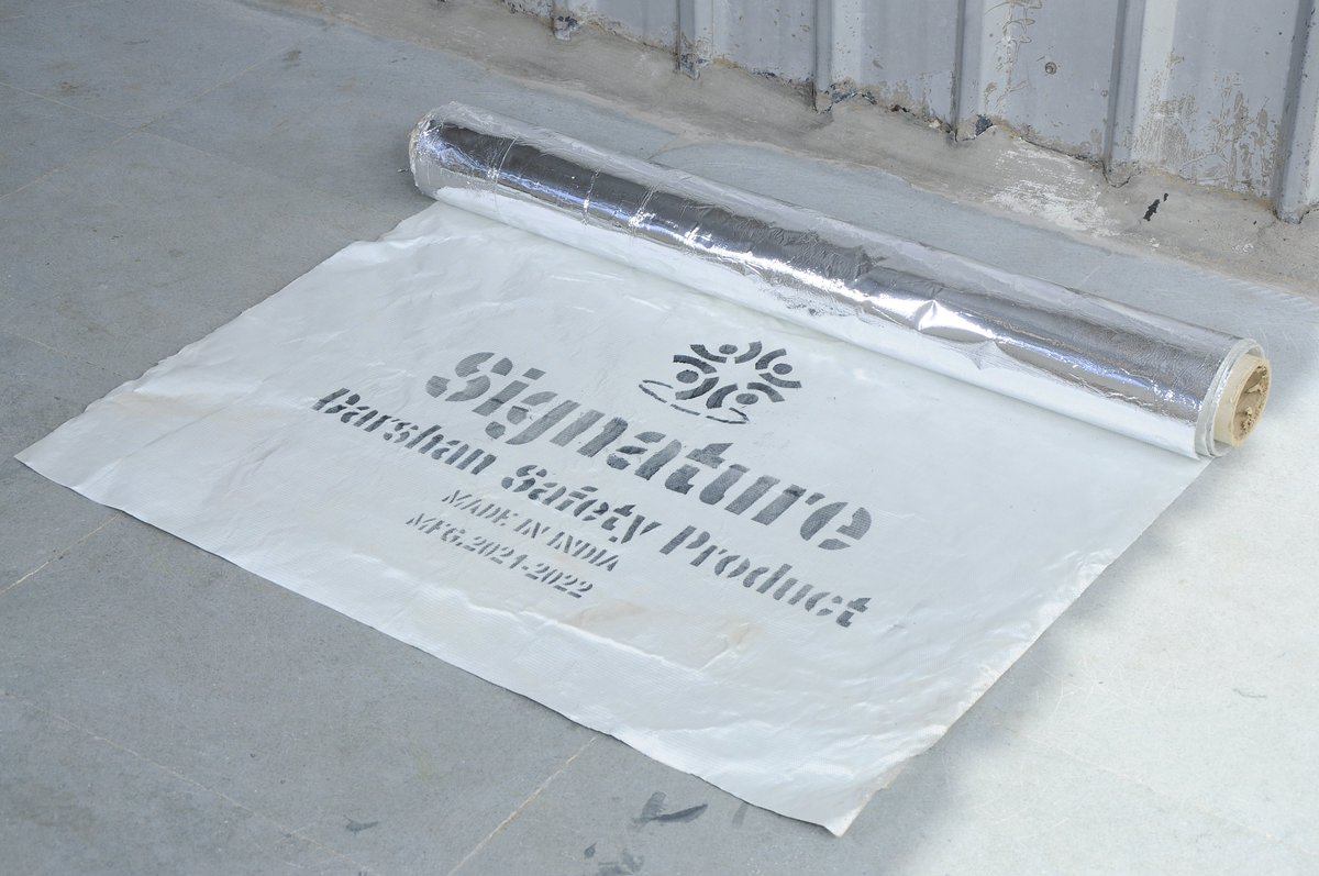 DarshanSafety's tweet image. Signature Glass fibre cloth is coated with aluminium foil in order to reduce fraying in a variety of applications the reflective properties of the aluminium coating on the fibreglass fabric effectively reduces loss of heat via radiation #firesafety #insulationmaterial #fibreglass
