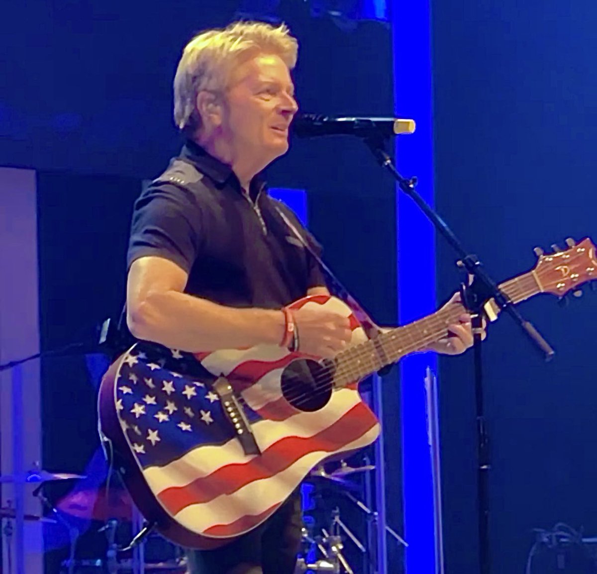 MattHayOriginal's tweet photo. This guitar is next level. 😂
#FreedomNightInAmerica
#TurningPointFaith https://t.co/eBGxQvMG4O