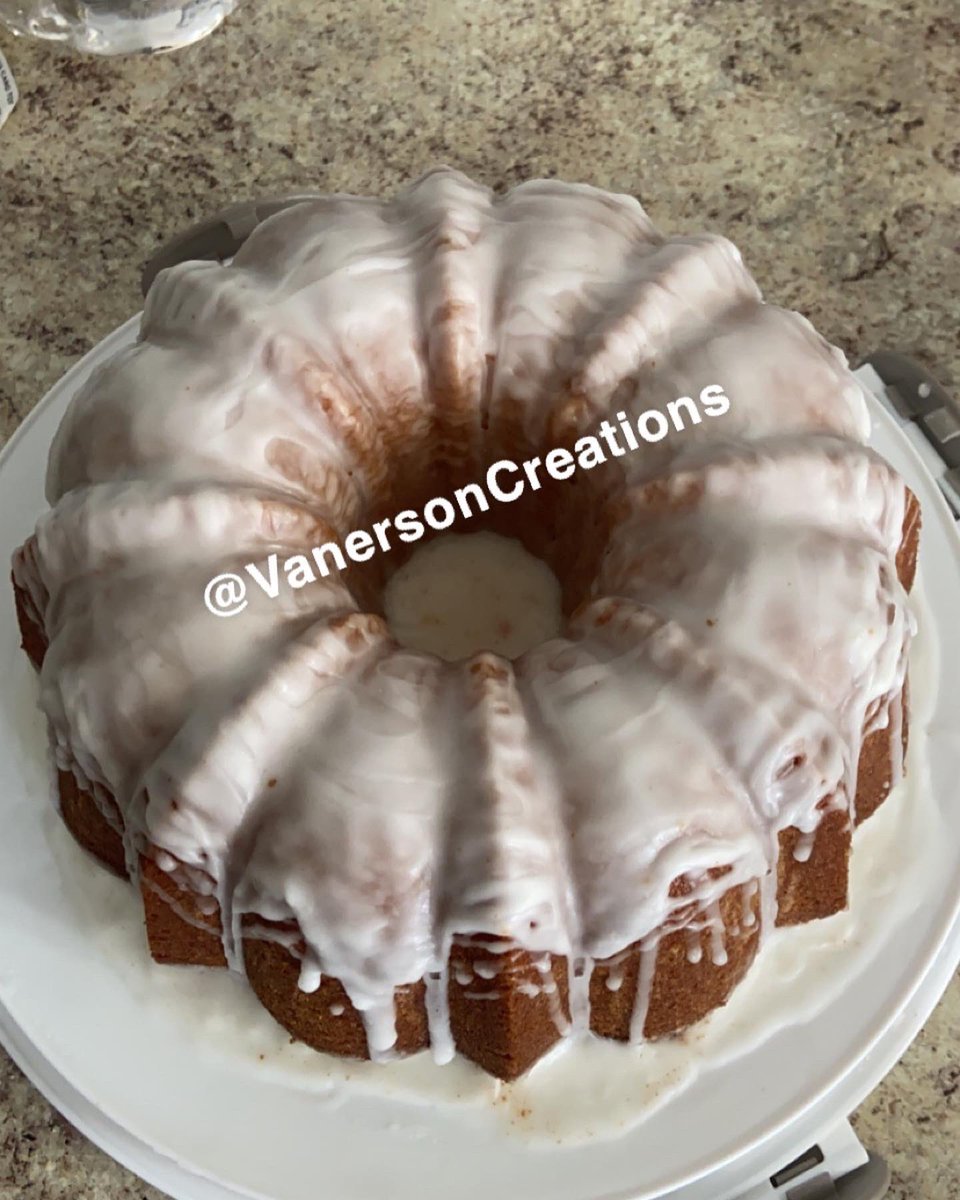 VanersonDelight's tweet photo. Glazed Pound Cakes.! https://t.co/jfQaLv065t