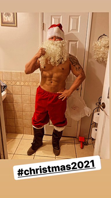 New hardcore XXXmas scene with @lisadaniels3 https://t.co/LLDiRm6ToG<a class="tags" href="/tag/lisadaniels3">@lisadaniels3</a>