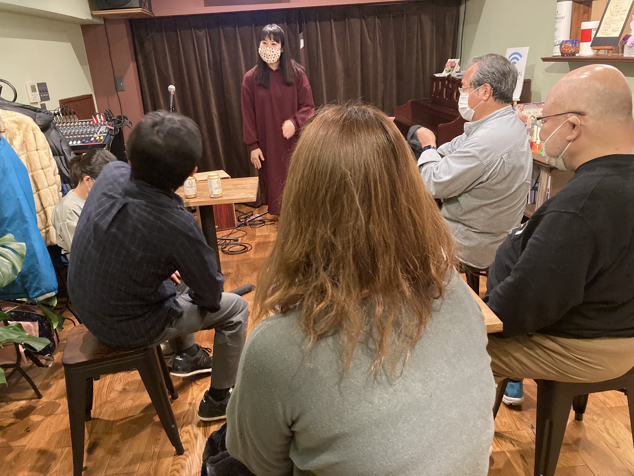 تويتر 栗本詠津子 على تويتر Eカンターレ今年最初のワークショップはカラオケガイドボーカルを500件以上やってきたmaki先生の カラオケ上達ワークショップ です しゃくり こぶし ビブラート フォールってどうやるの など楽しく体験していきましょう ご予約