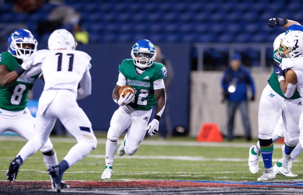 CoachChadMurphy's tweet photo. I know a guy that might not “fit the mold” but is as PRODUCTIVE & TOUGH as they come like the guy I’m watching in the @TexasBowl!!! 🤷��♂️ #hesourguy #bigtimeplayersmakebigtimeplaysinbigtimegames #statechamp https://t.co/qxuaoXqG6H