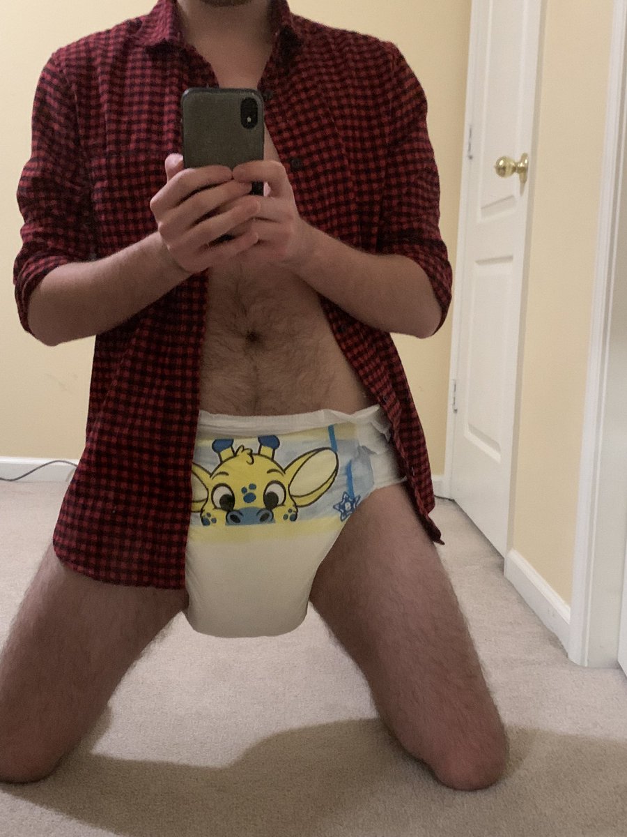 abdlroad's tweet photo. The dog days of winter are here 💦💦💦 #abdl #gaydiaperboy #diaperlover https://t.co/VZrc7Dspn2
