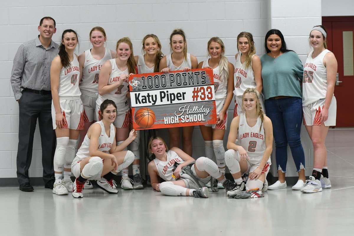 HHSLadyEaglesBB's tweet photo. Lady Eagles come away with a win against Jacksboro 51-23! Katy Piper led with 16 points, and Payton Murray added 10 points! Katy Piper also hit her 1000th career point! We travel to Henrietta on Friday! 18-2 on the season and 3-0 in district! JV also gets the win! #HERO #GREAT https://t.co/i9I9F7DLqw