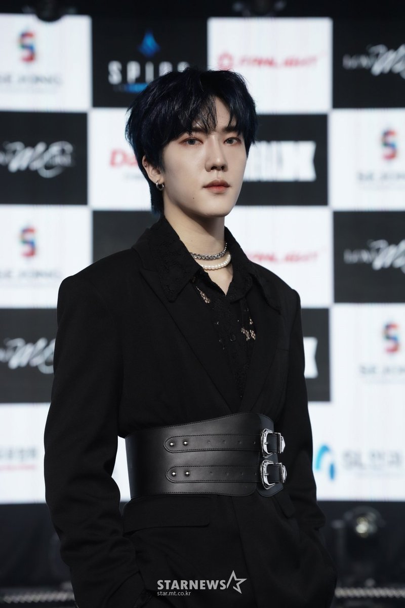 omgxupdates's tweet photo. OMEGA X Junghoon ‘Love Me Like’ Comeback Showcase

#OMEGA_X #오메가엑스 #JUNGHOON #정훈 https://t.co/wwBcDb6S3w