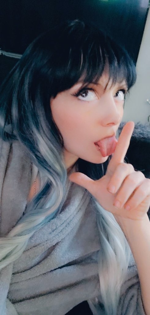 BLUNTdivinity's tweet photo. Hey loser $end $100 n say hi 
$Princesslylith

#FinDom
#BLUNTdivinity
#DoubleDomme

@rtjackass @RtSimp69 @rt_find @rt_promo2k 
{ Findom • Fetish • Goddess • SpoiledBratt • irl • Princess • Michigan } https://t.co/95L05ZNUx5