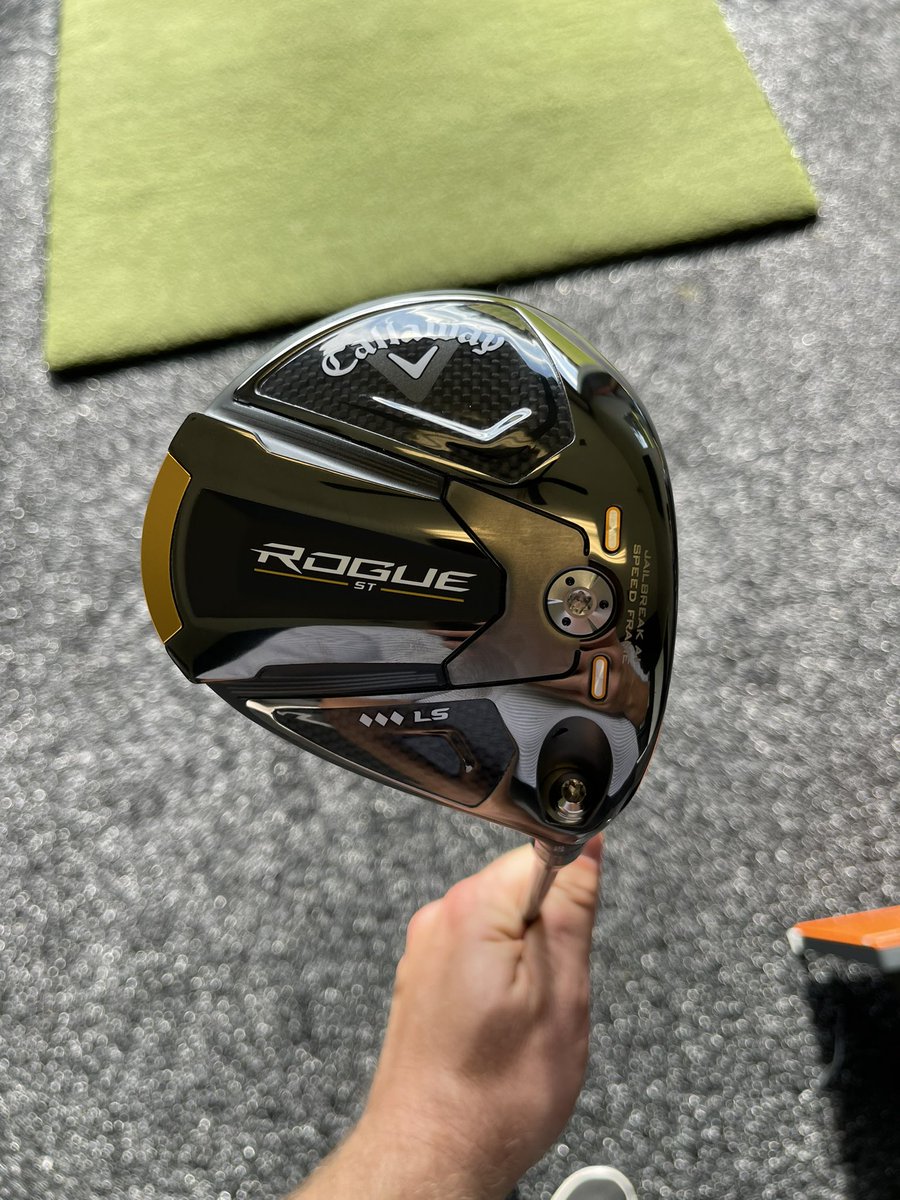 Excited for the new <a href="/CallawayGolf/">Callaway Golf</a> Rogue driver for 2022! I’ll be gaming the Rogue ST LS Triple Diamond. Mine is set to 7.0 degrees and paired with a <a href="/FujikuraOnTour/">Fujikura Composites</a> Ventus Black 8X shaft.  #TeamCallaway