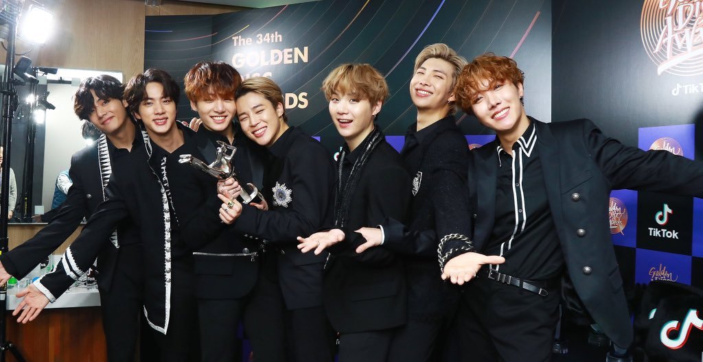 Бой бэнда bts. Корейцы группа БТС. БТС Golden Disk Awards 2020. БТС 2023. Группа БТС 2023.