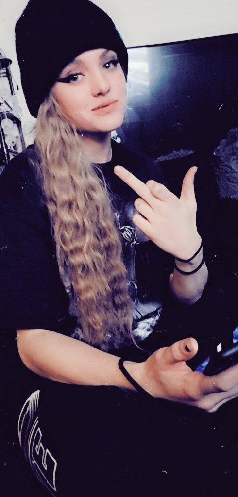 BLUNTdivinity's tweet photo. Hey loser $end $100 n say hi 
$Princesslylith

#FinDom
#BLUNTdivinity
#DoubleDomme

@rtjackass @RtSimp69 @rt_find @rt_promo2k 
{ Findom • Fetish • Goddess • SpoiledBratt • irl • Princess • Michigan } https://t.co/95L05ZNUx5
