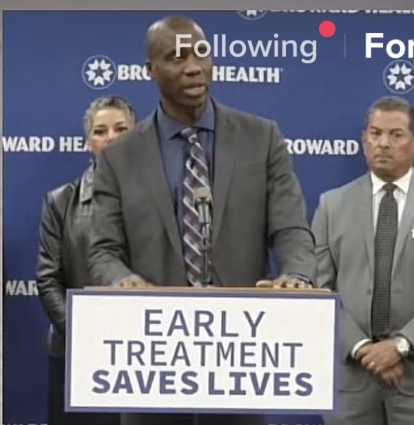 AmyPatterson00's tweet photo. @FLSurgeonGen @GovRonDeSantis How can you state “FLORIDA needs LESS COVID TESTING” while standing in front of THIS SIGN at your press conference?!! Umm-Early treatment is done by TESTING! #Hypocrites #Covid_19 #Omicron Are you serious??!!! #WTH @RemoveRon https://t.co/pYL6kRhXyU
